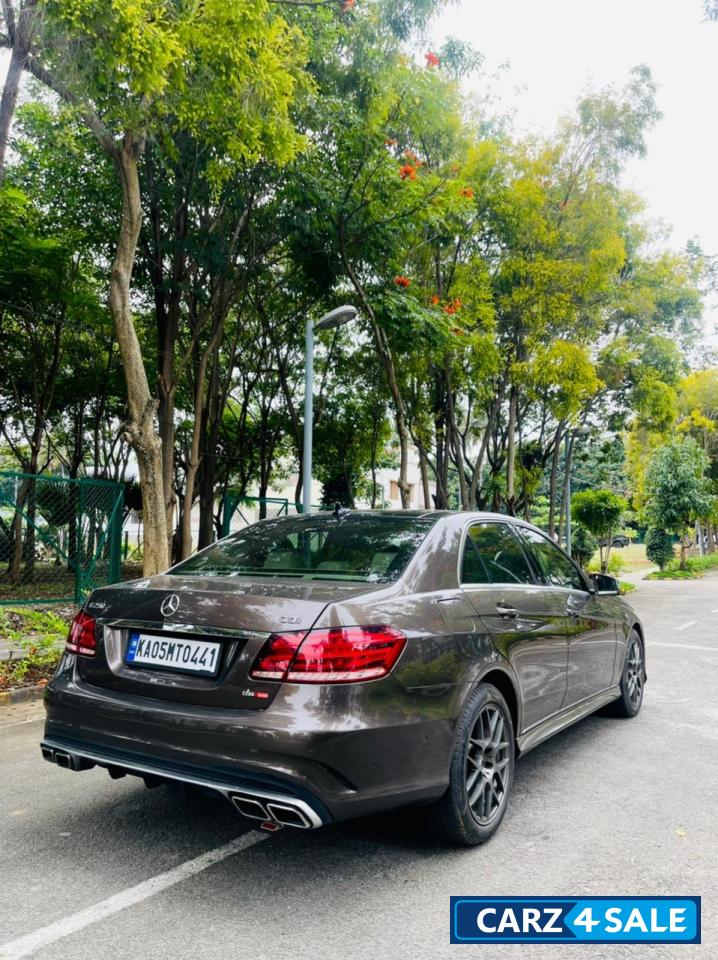 Brown Mercedes-Benz E-Class E250 Avantgarde Brown Mercedes-Benz E-Class E250 Avantgarde