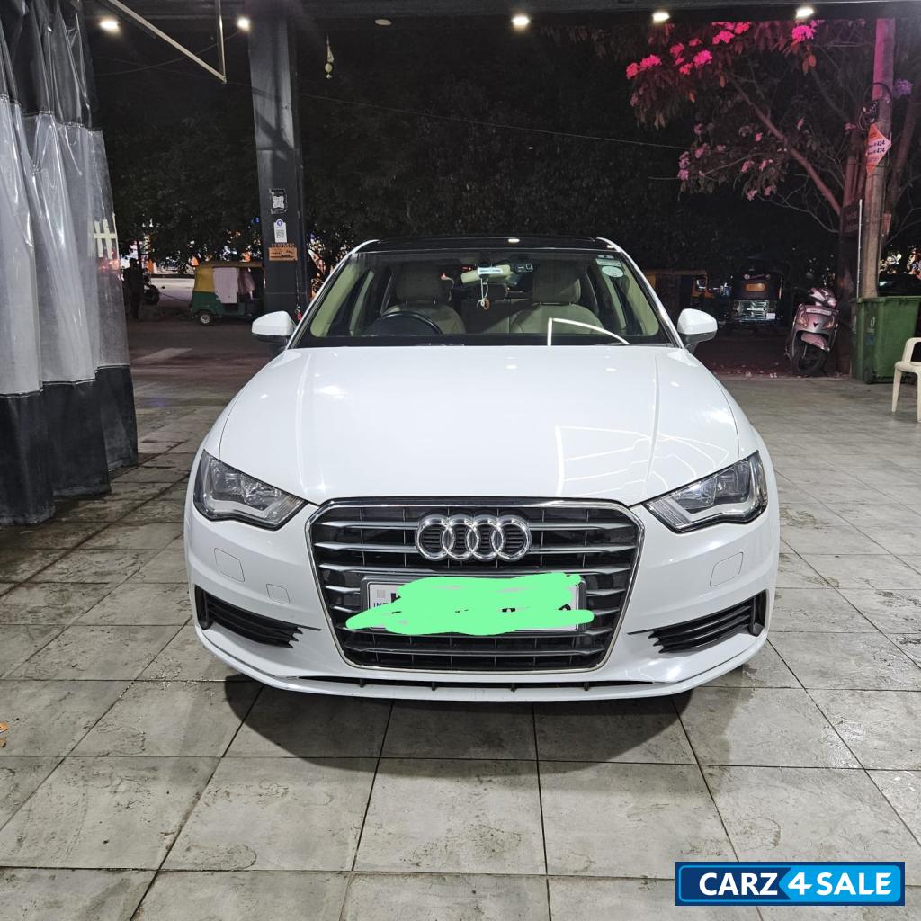 Audi A3 35 TDI Premius Plus + Sunroof