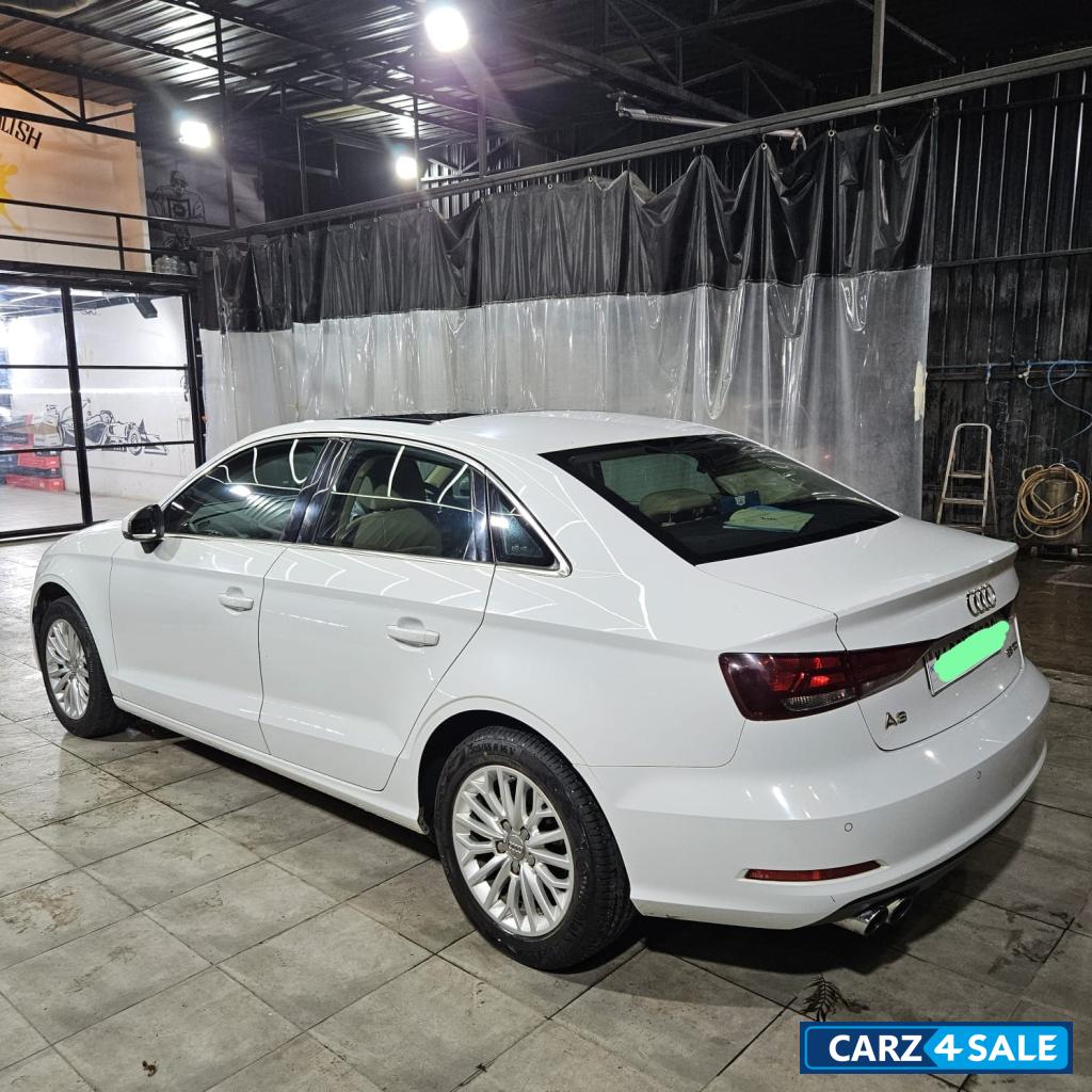 Audi A3 35 TDI Premius Plus + Sunroof