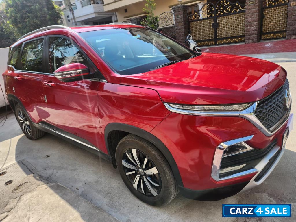 MG Hector Sharp Bs
