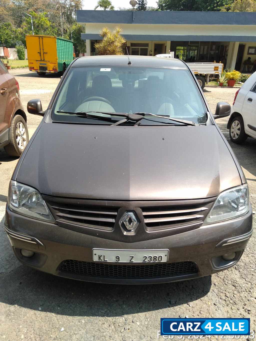 Java Brown Mahindra Renault Logan 1.5L ABS DLSX