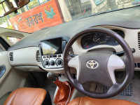 Toyota Innova Gx2.5 8s