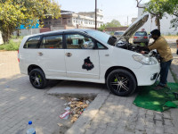 Toyota Innova Gx2.5 8s