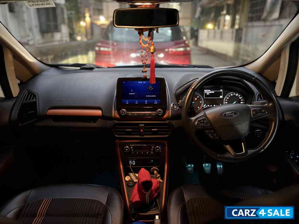 Diamond White With Black Roof Ford Ecosport Titanium S - Stage 2+