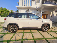 Candy White MG Hector Plus Savvy Pro 1.5 Turbo Petrol CVT 7 STR