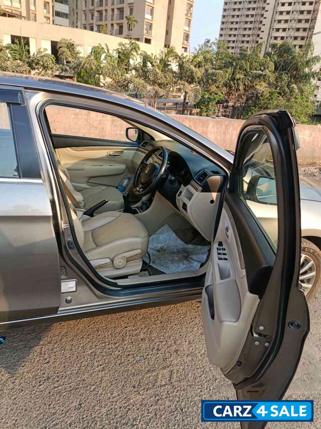 Maruti Suzuki Ciaz 1.5 Alpha Smart Hybrid