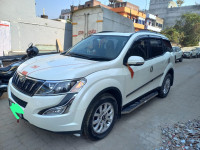 Mahindra XUV 500 W10