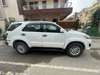 Toyota Fortuner 3.0 2wd at fe