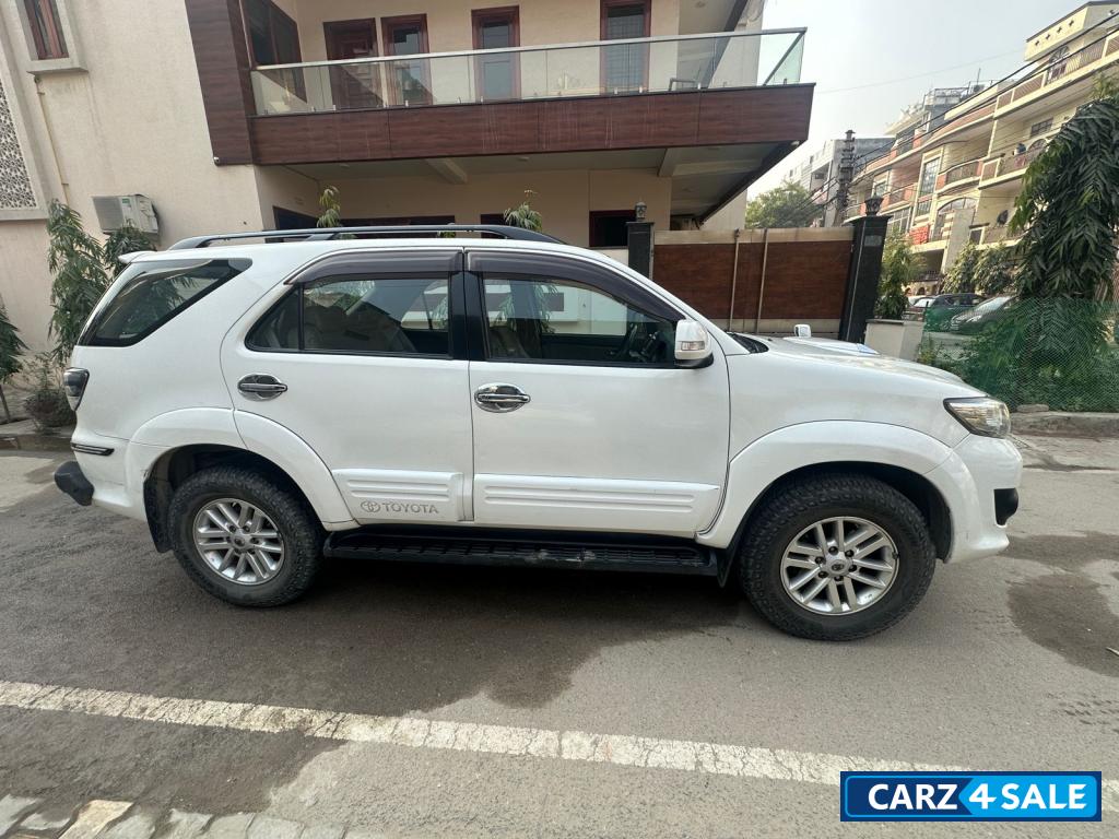 Toyota Fortuner 3.0 2wd at fe