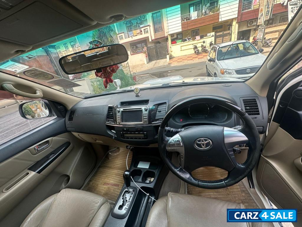 Toyota Fortuner 3.0 2wd at fe