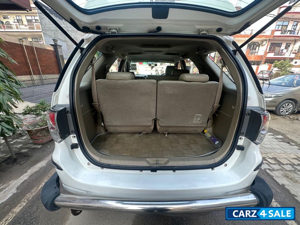 Toyota Fortuner 3.0 2wd at fe