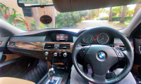 Black BMW 5-Series 520d