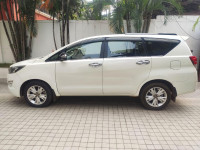 Toyota Innova Crystal ZX 2.8L