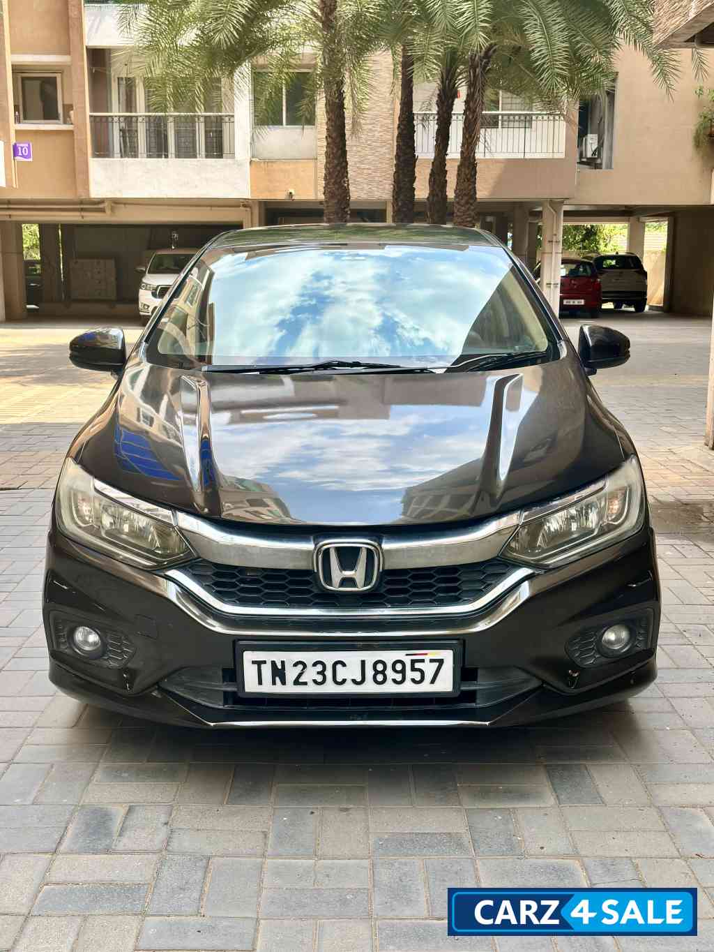Gol Brown Honda City I-Dtec