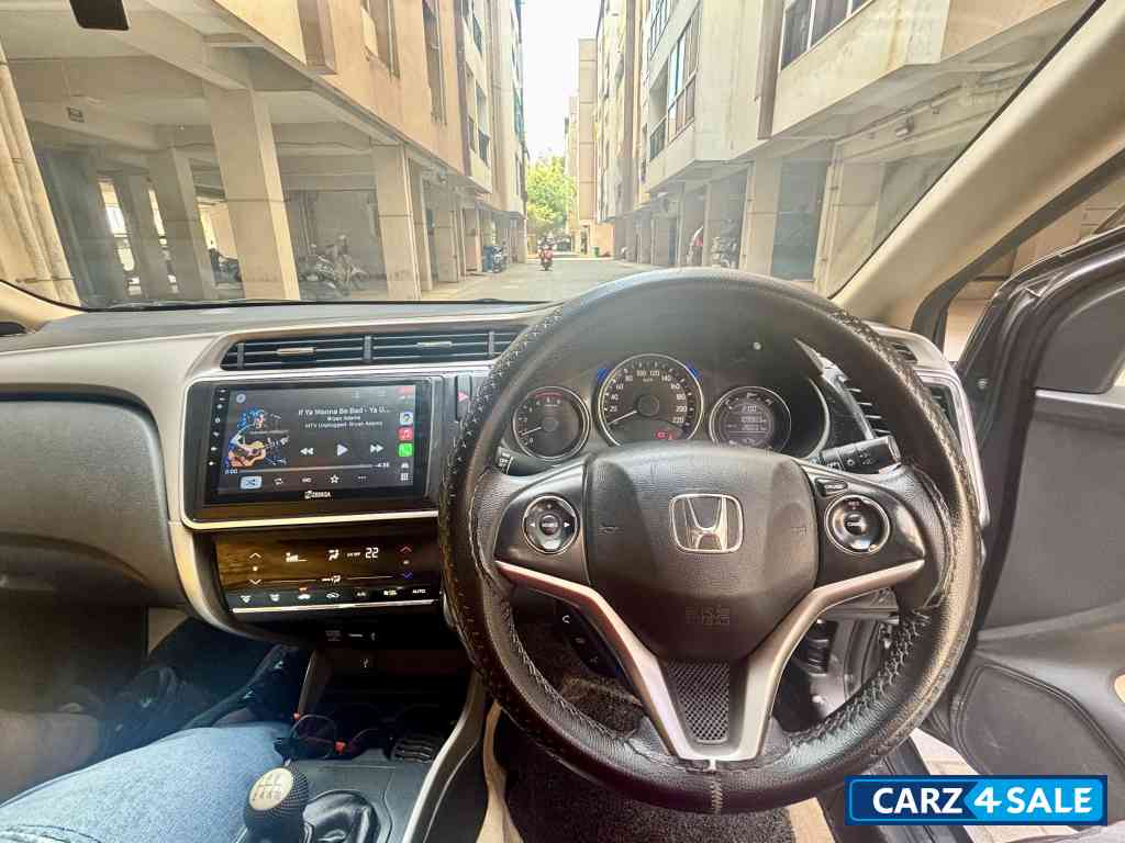 Gol Brown Honda City I-Dtec