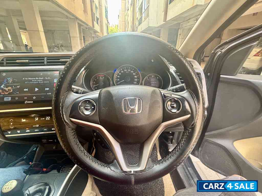 Gol Brown Honda City I-Dtec