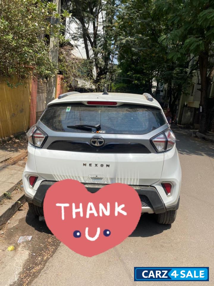 White Tata Nexon Xz plus