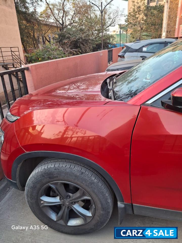 Tata Harrier XT
