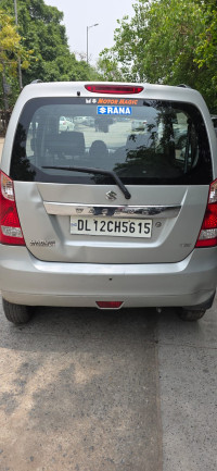 Silver Maruti Suzuki Wagon R Vxi