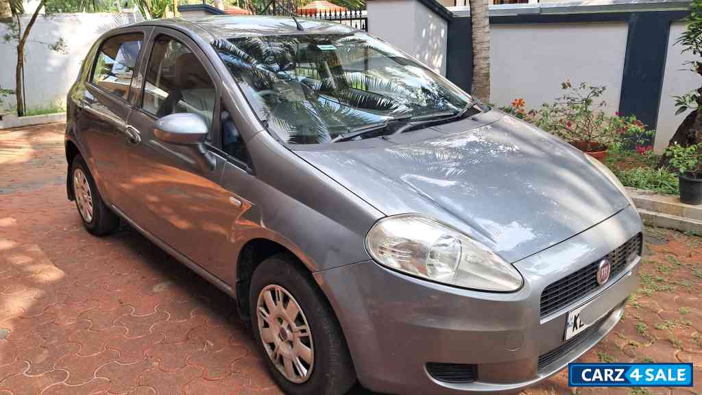 Grey Fiat Punto Active