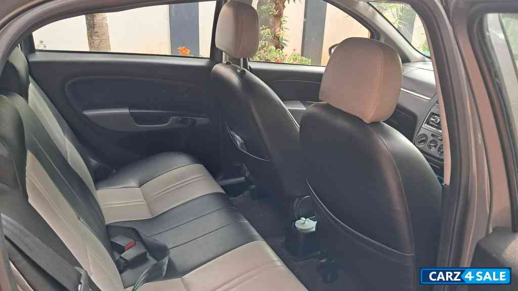 Grey Fiat Punto Active