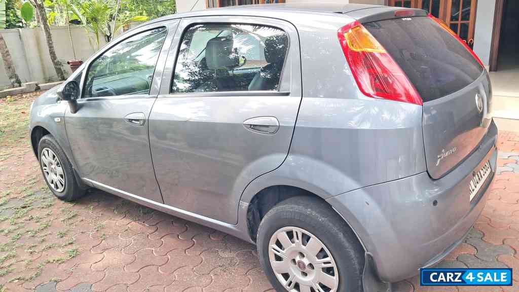 Grey Fiat Punto Active