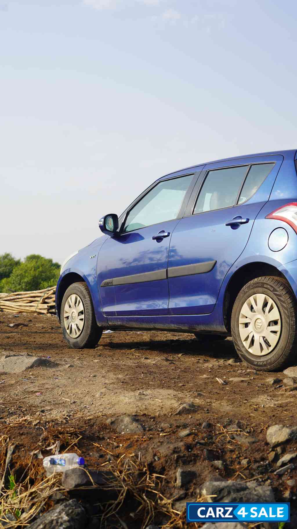 Blue Maruti Suzuki Swift VXI