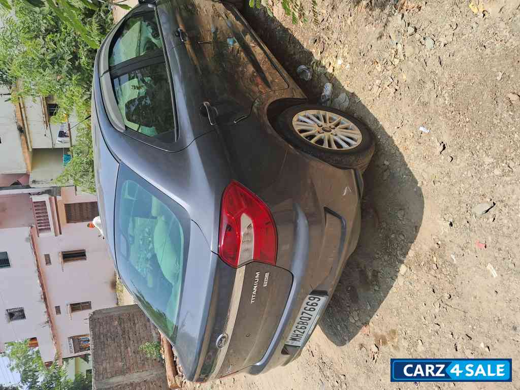 Smokegray Ford Aspire