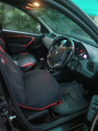 Slate Grey Renault Duster 85 PS RXS dci Diesel