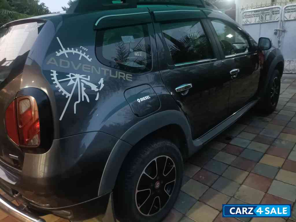 Slate Grey Renault Duster 85 PS RXS dci Diesel