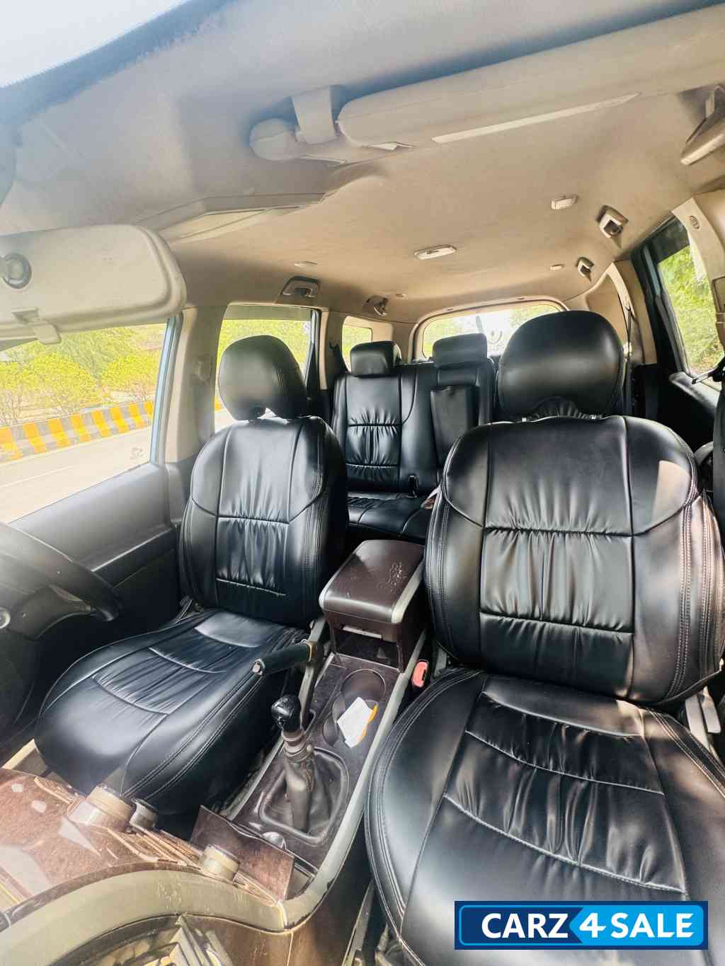 Mahindra XUV FWD WB-JC