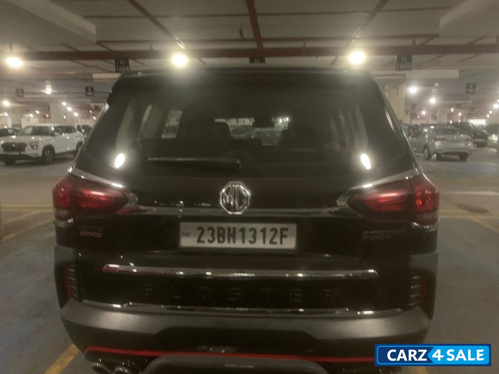 MG Gloster Black Storm 4x4 automatic