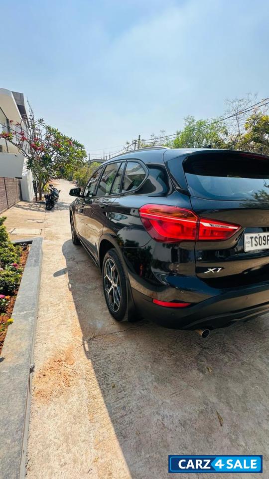 Black BMW X1 BSIV