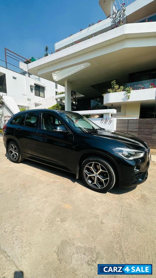 Black BMW X1 BSIV