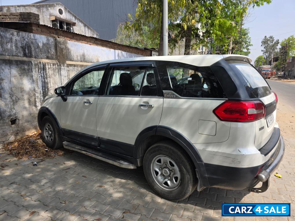 Tata Hexa XE