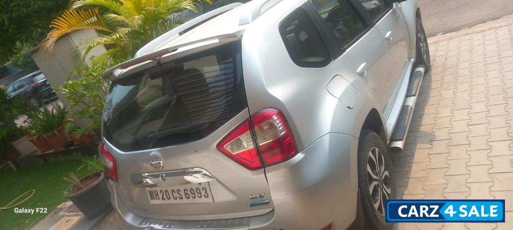 Silver Nissan Terrano