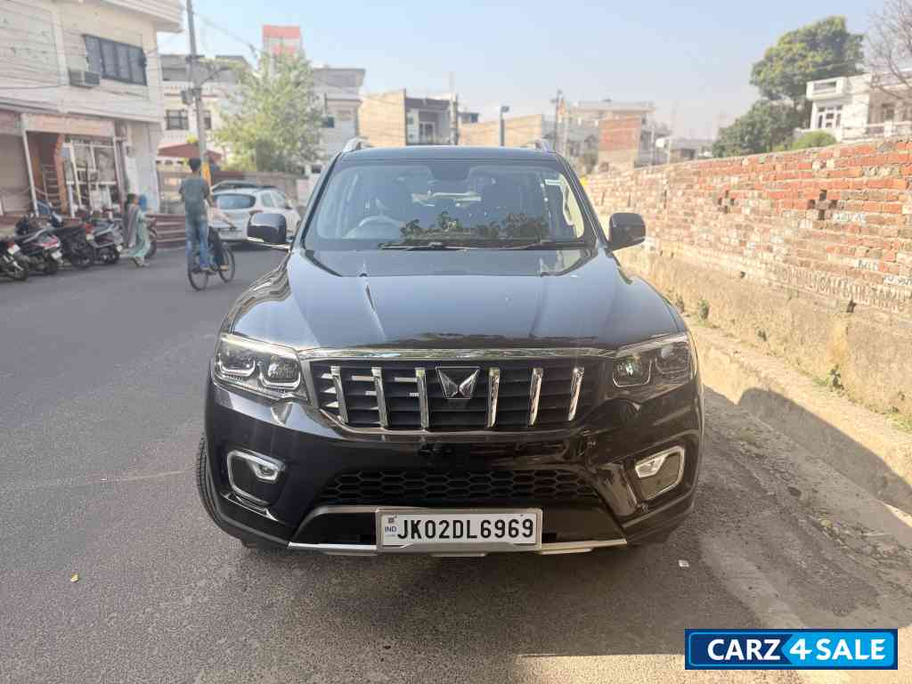 Mahindra Scorpio Z8 L Diesel At 2WD 7 Seater