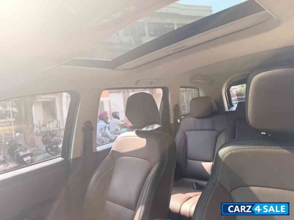 Mahindra Scorpio Z8 L Diesel At 2WD 7 Seater