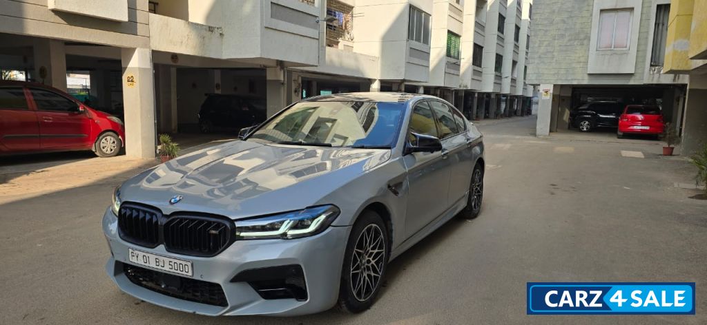 Nano Grey BMW 5-Series 520D