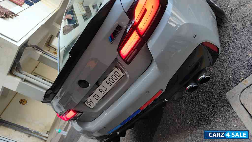 Nano Grey BMW 5-Series 520D