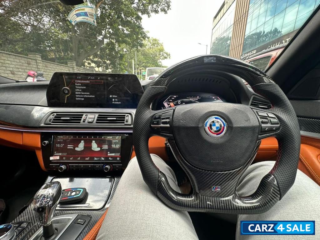 Nano Grey BMW 5-Series 520D