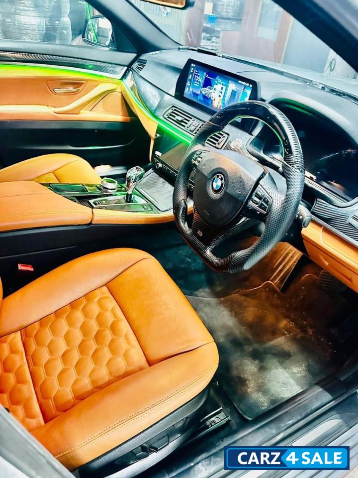 Nano Grey BMW 5-Series 520D