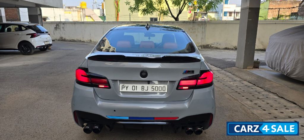 Nano Grey BMW 5-Series 520D