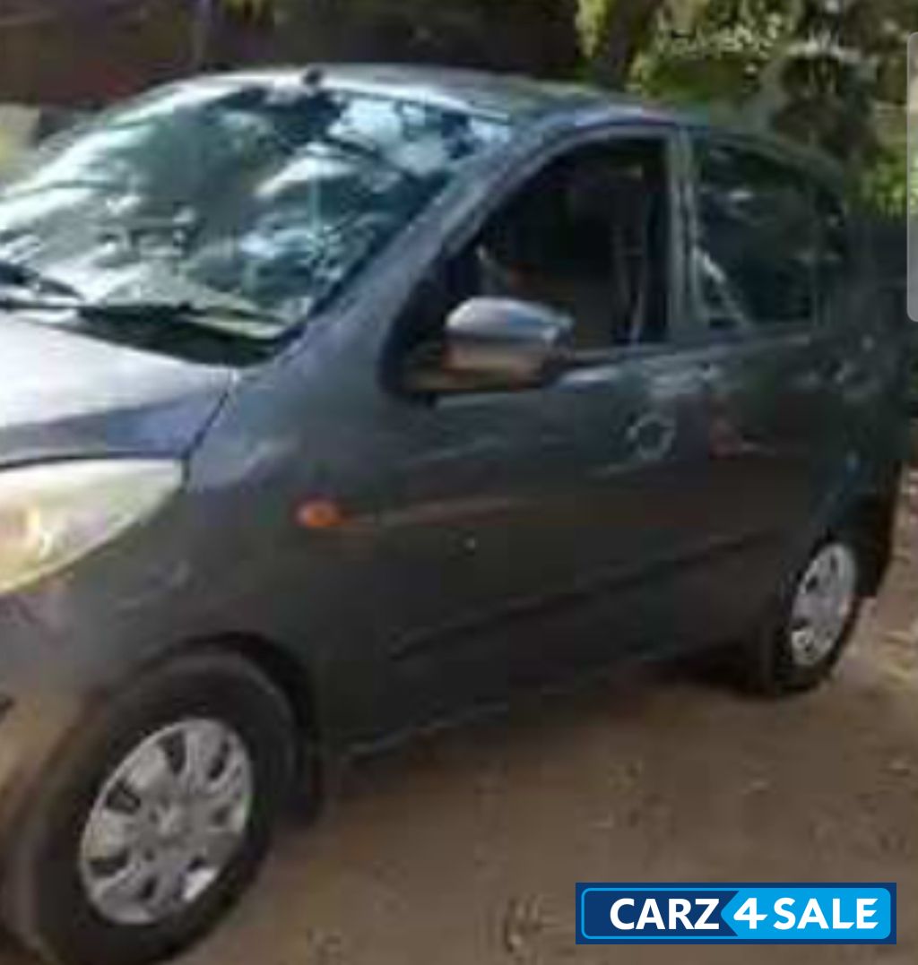 Oyster Grey Hyundai i10 Sportz