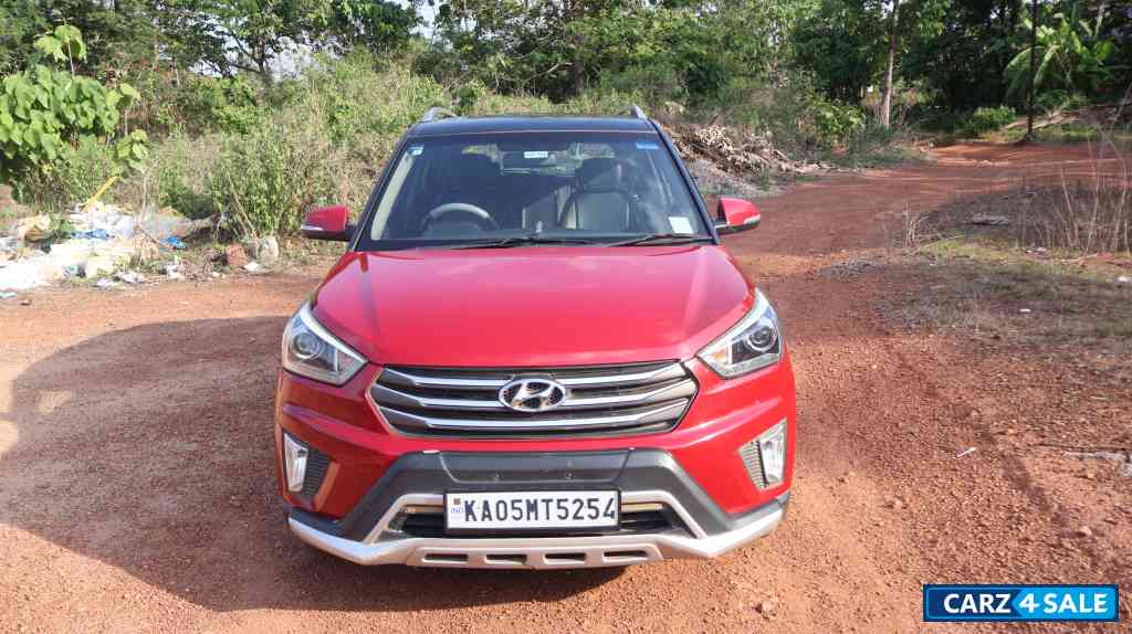 Red Hyundai Creta 1.6 SX +