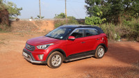 Red Hyundai Creta 1.6 SX +