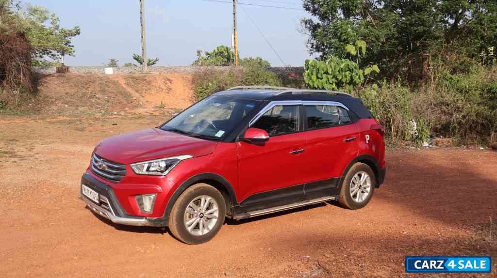 Red Hyundai Creta 1.6 SX +