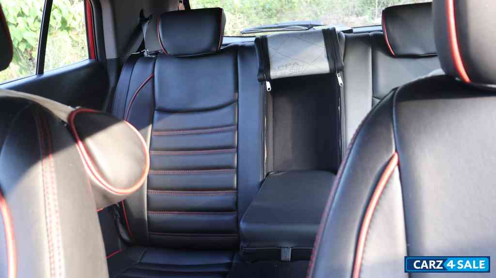 Red Hyundai Creta 1.6 SX +