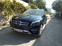 Black Mercedes-Benz GLE 250D