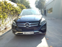 Black Mercedes-Benz GLE 250D